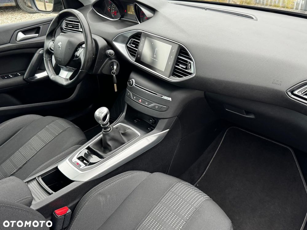 Peugeot 308 BlueHDi 150 Stop & Start Niveau 2 Business-Line - 30