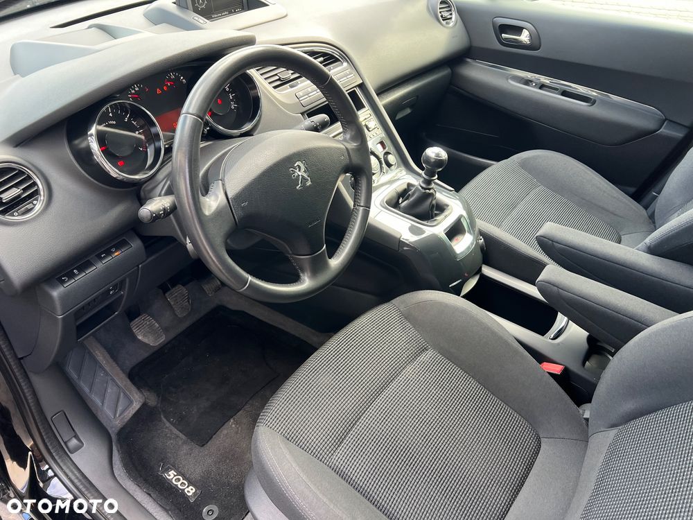 Peugeot 5008 - 16