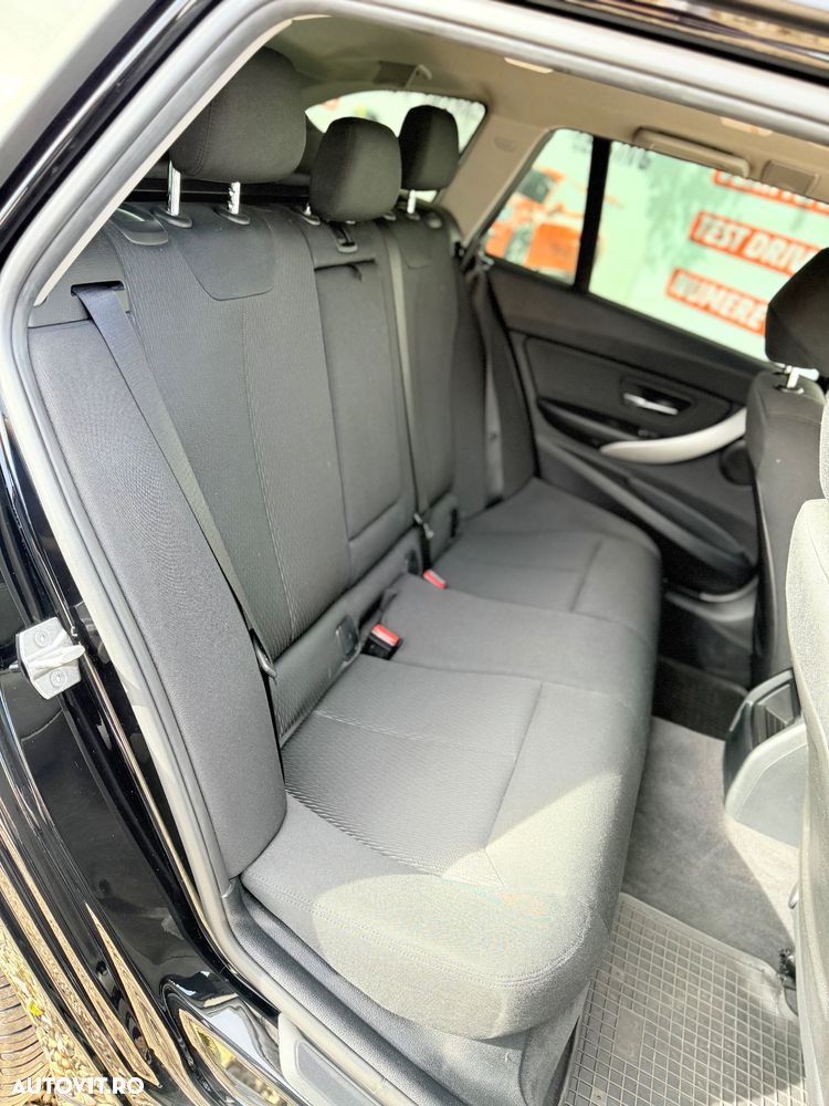 BMW Seria 3 320d Touring xDrive Aut. - 16