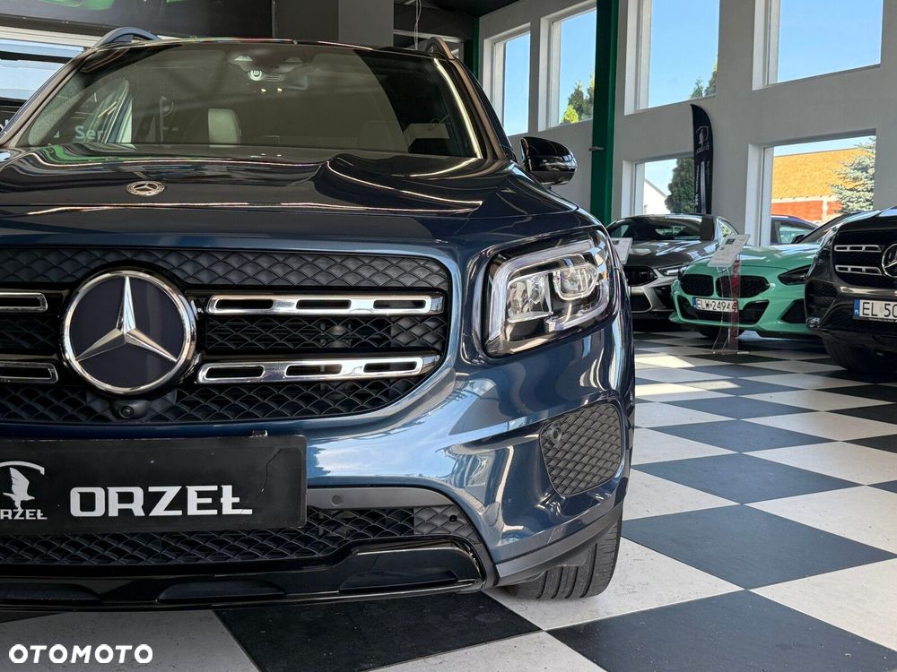 Mercedes-Benz GLB - 38