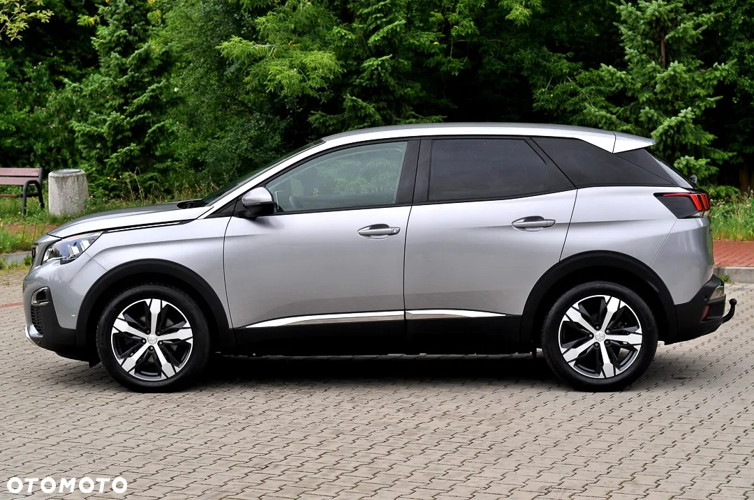 Peugeot 3008 1.2 PureTech Allure S&S - 9