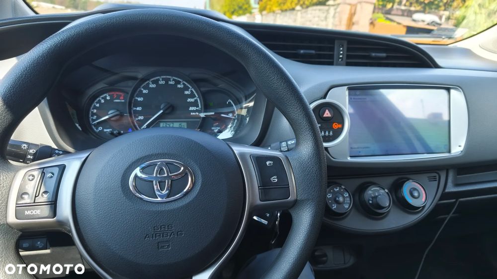 Toyota Yaris 1.5 Active - 9