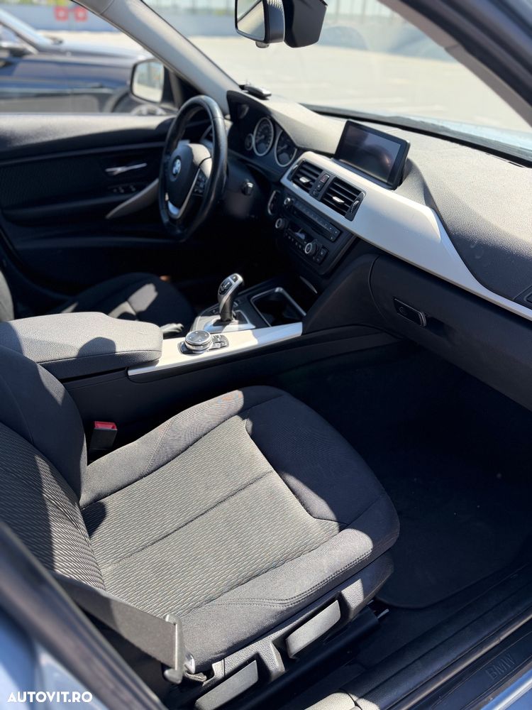 BMW Seria 3 320d xDrive Aut. - 9