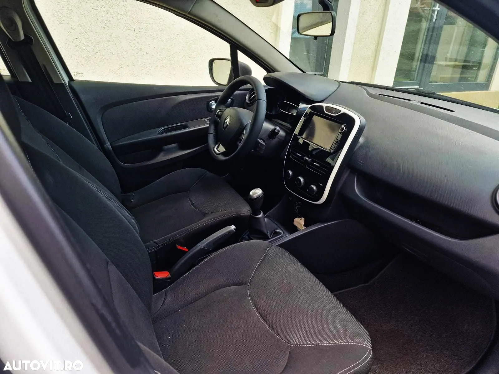 Renault Clio (Energy) dCi 90 Start & Stop INTENS - 8