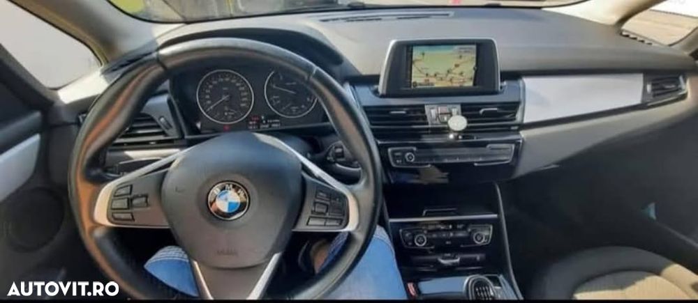 BMW Seria 2 216d - 5