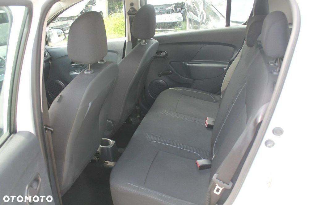Dacia Sandero - 10