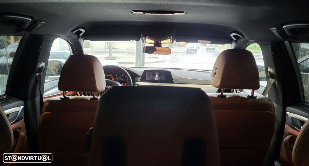 BMW 520 d Pack Desportivo M Auto - 14