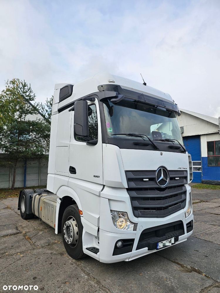 Mercedes-Benz ACTROS - 1