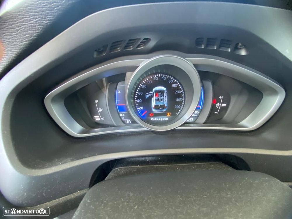 Volvo V40 D4 RDesign - 3