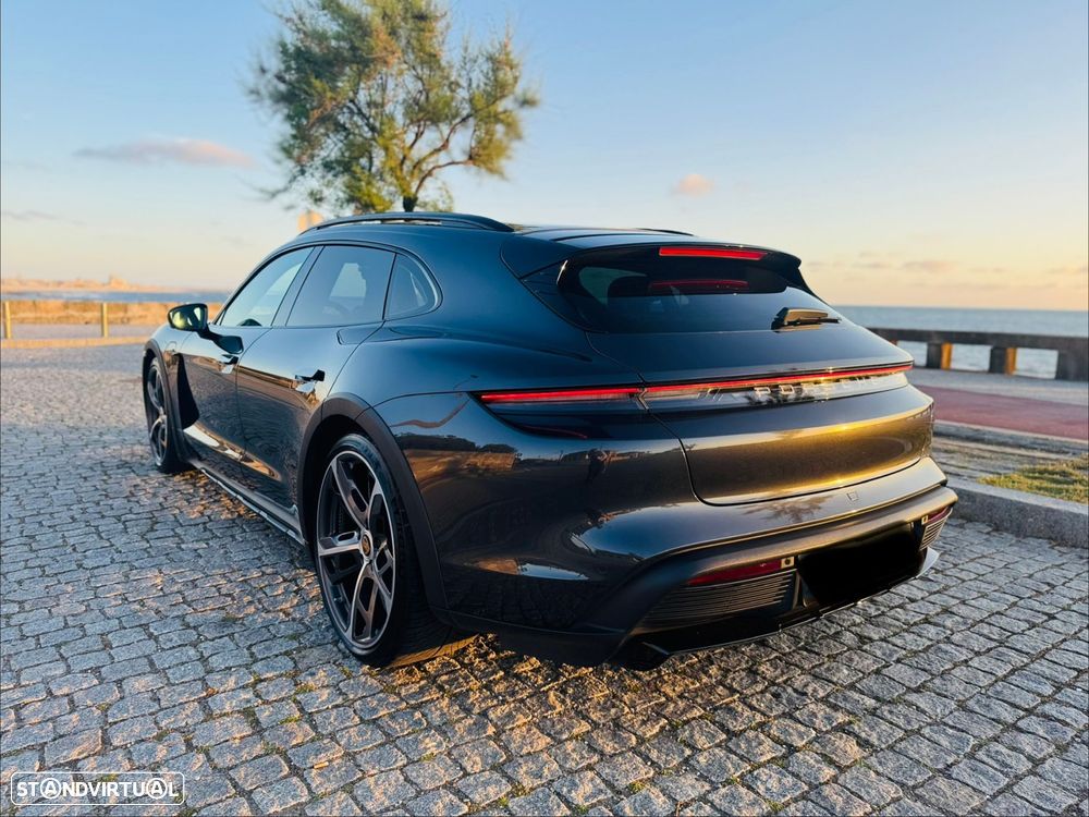 Porsche Taycan Cross Turismo - 4