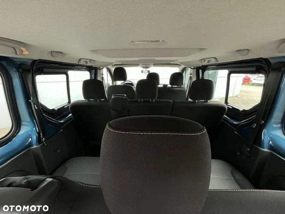 Renault Trafic - 16