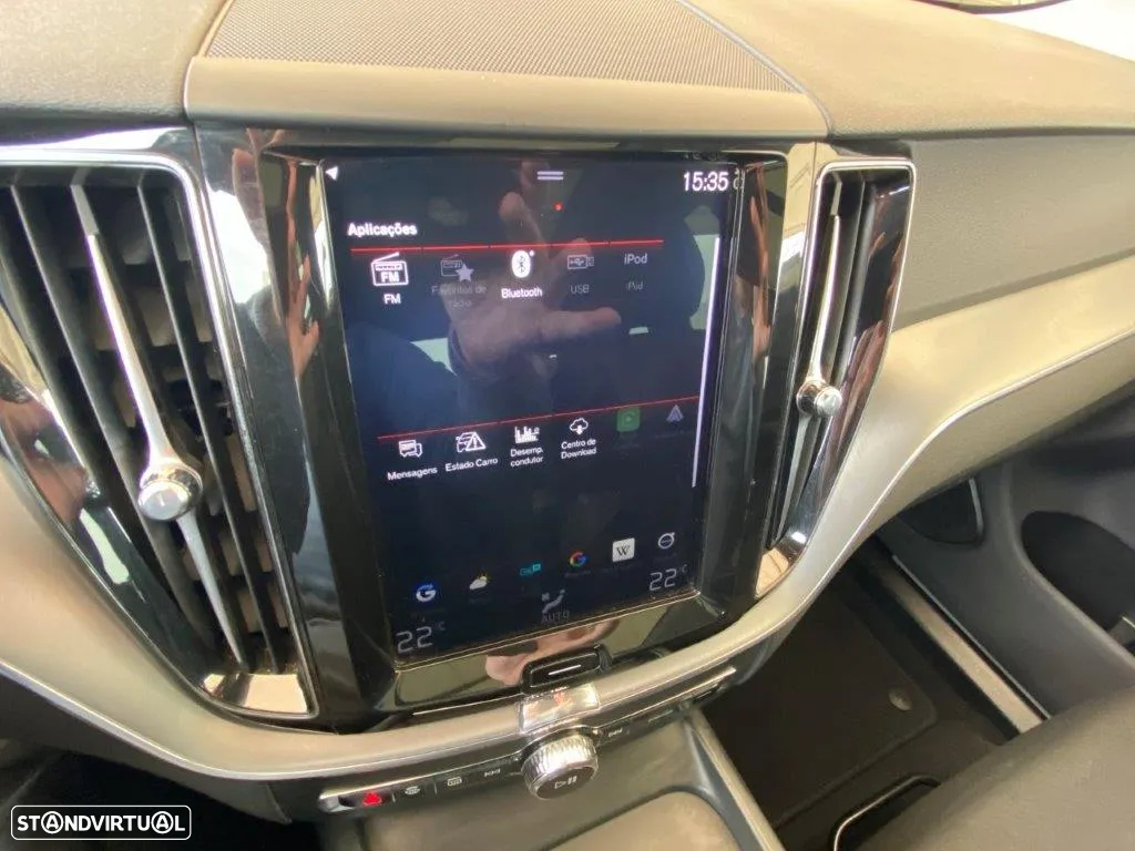 Volvo XC 60 2.0 T8 PHEV Momentum Plus AWD - 19
