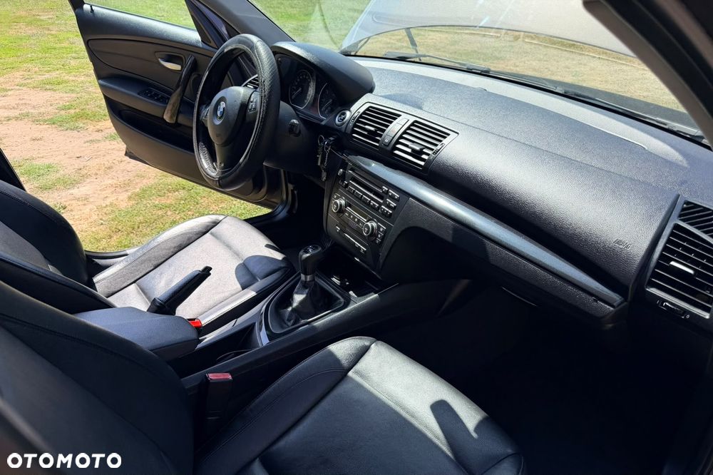 BMW Seria 1 120i Edition Sport - 26