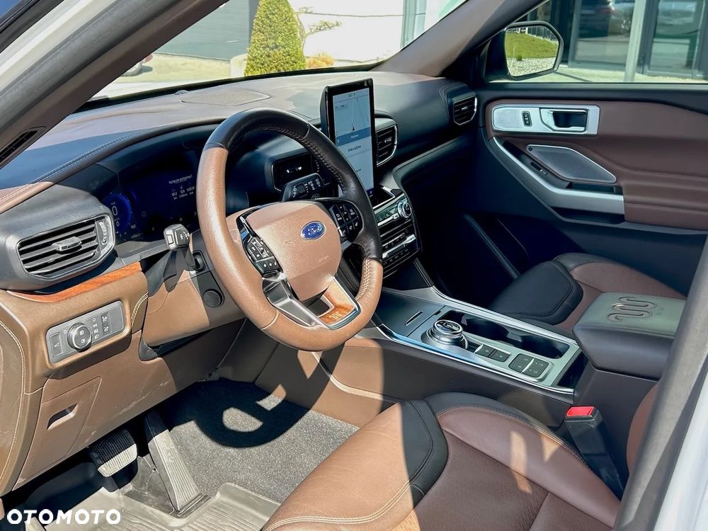 Ford Explorer - 19
