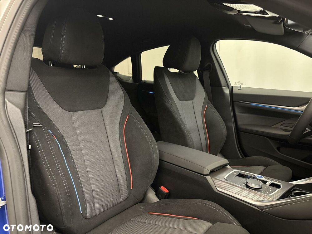 BMW i4 - 22