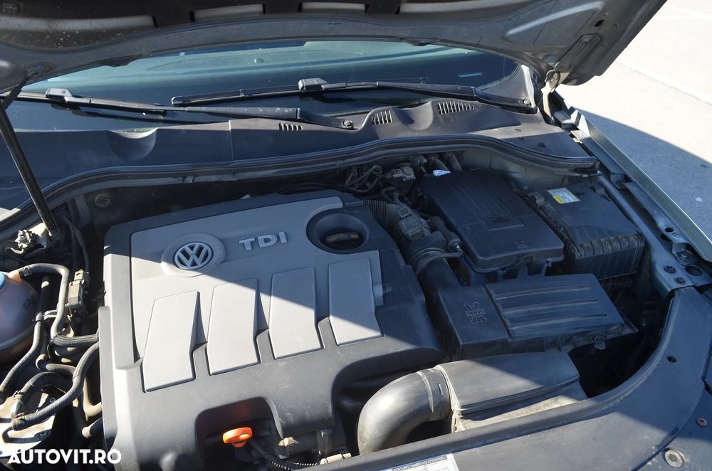 Volkswagen Passat 1.6 TDI BlueMotion Technology Trendline - 8