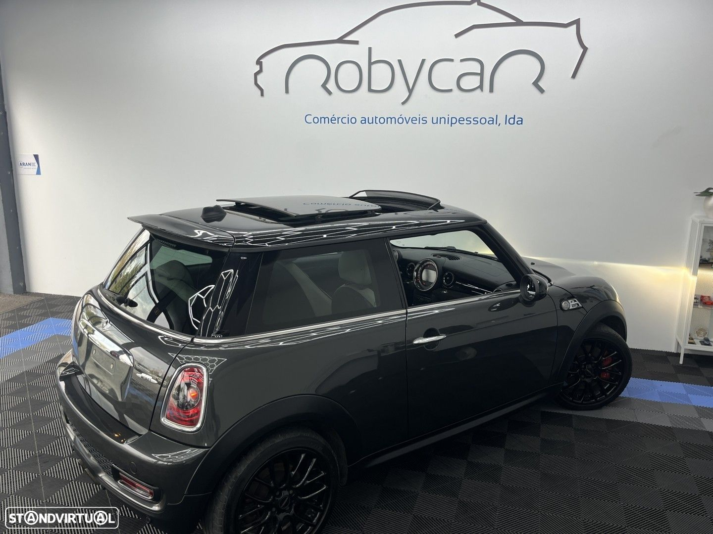 MINI 3 Portas John Cooper Works - 8