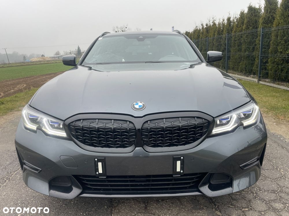 BMW Seria 3 318d Sport Line - 3