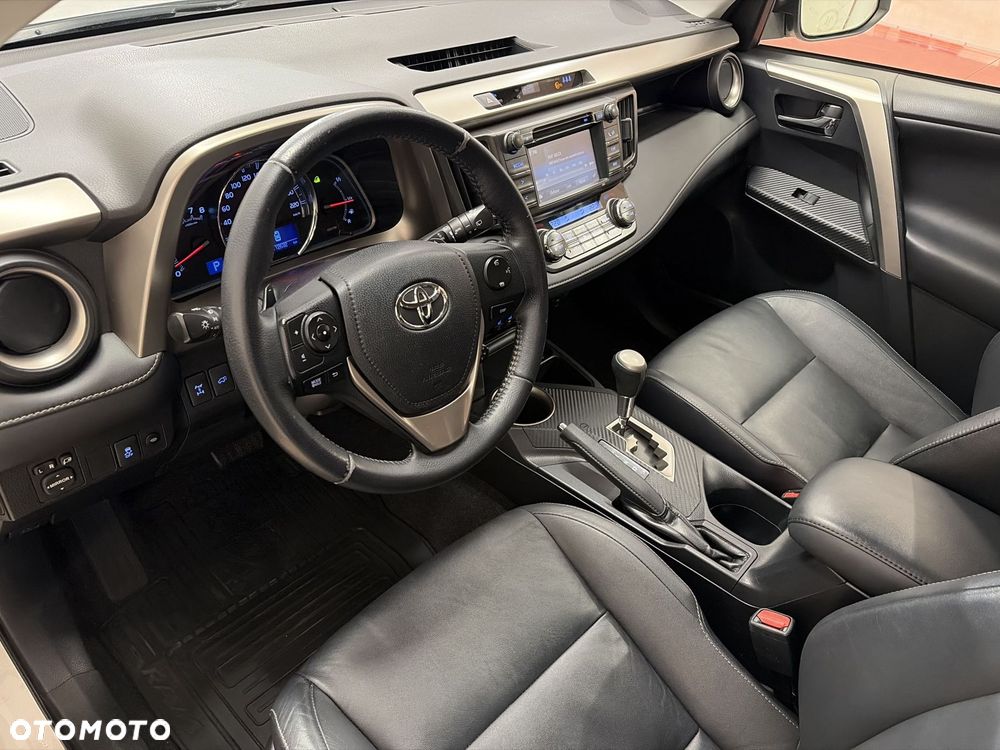 Toyota RAV4 - 11