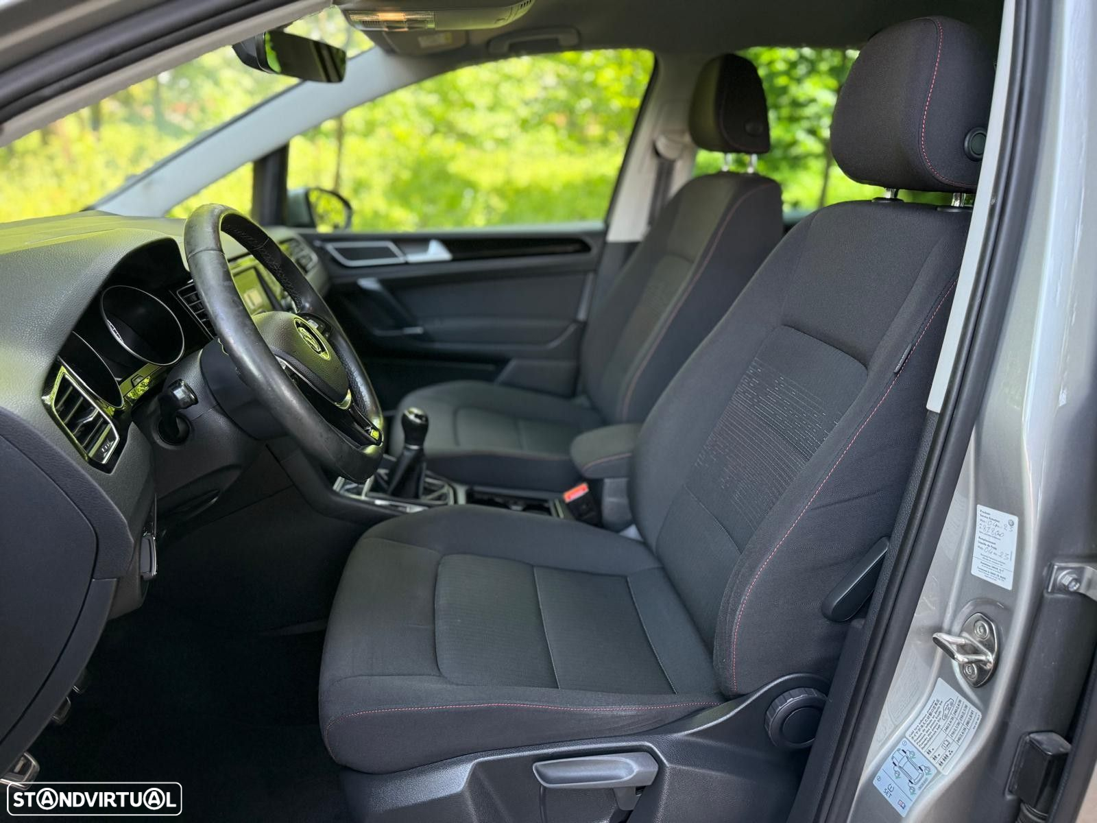 VW Golf Sportsvan - 38