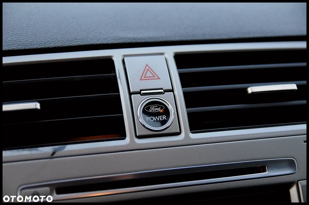 Ford Kuga 2.0 TDCi Titanium - 36