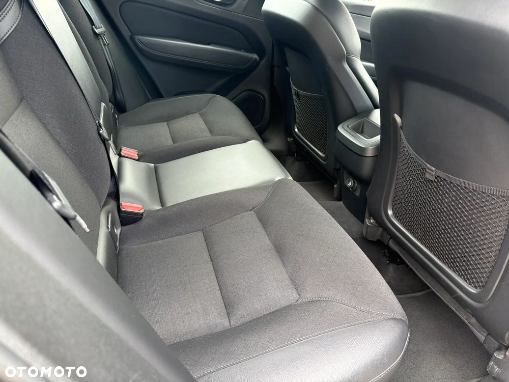 Volvo XC 60 D4 SCR AWD Momentum - 25