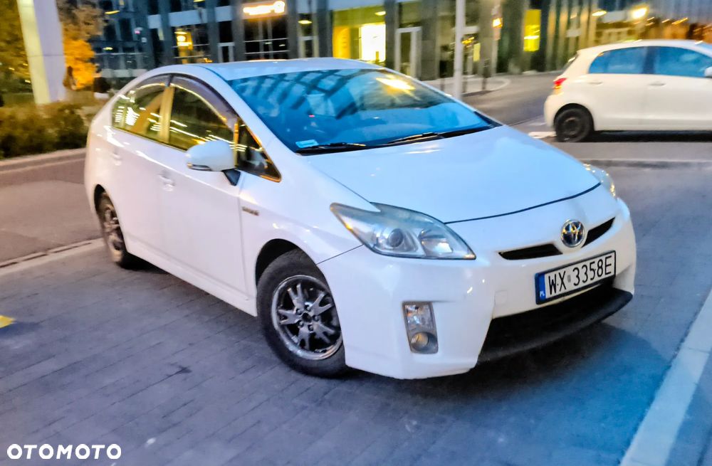 Toyota Prius 1.8 HSD Active - 2