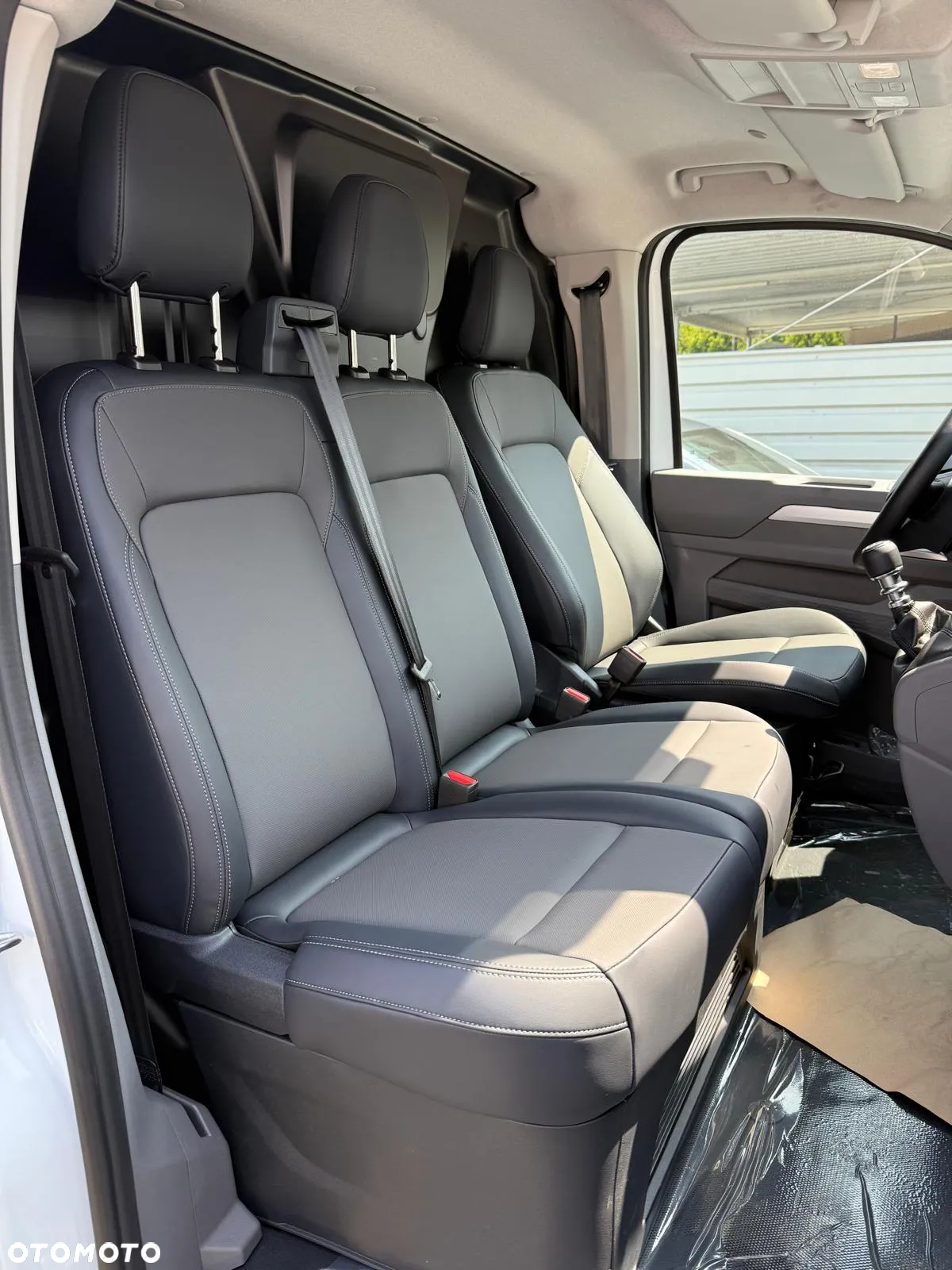 Volkswagen Transporter T7 - 13