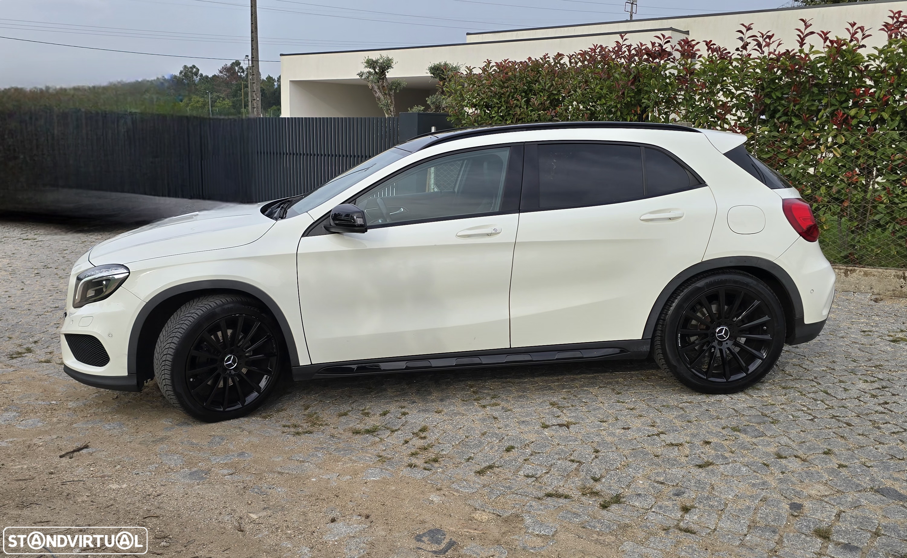 Mercedes-Benz GLA 220 CDI 7G-DCT AMG Line - 11