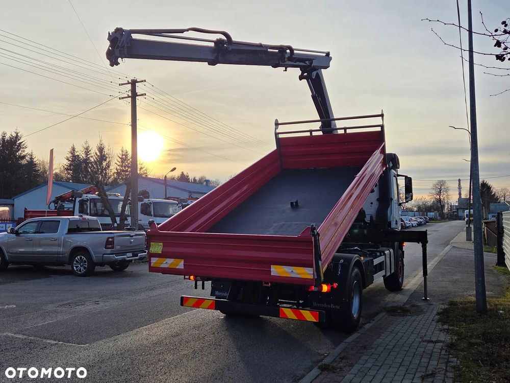 Mercedes-Benz AROCS 1824 // HDS HMF 1420-K2 // PILOT FUNKCJE 5 i 6 // NOWY KIPER WYWROTKA // ZAWIESZENIE BUDOWLANE WYSOKIE // PRZED PIERWSZĄ REJ W PL - 10