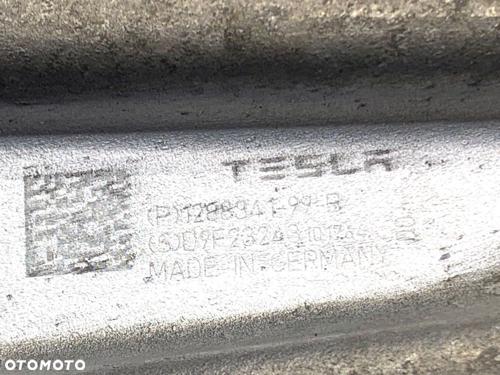 WAHACZ PRAWY PRZÓD  TESLA MODEL Y (5YJY) 2019 - 2022 EV 235 kW [320 KM] 1288341-99-B - 5