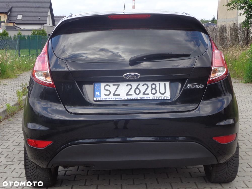 Ford Fiesta 1.0 Champions Edition - 11