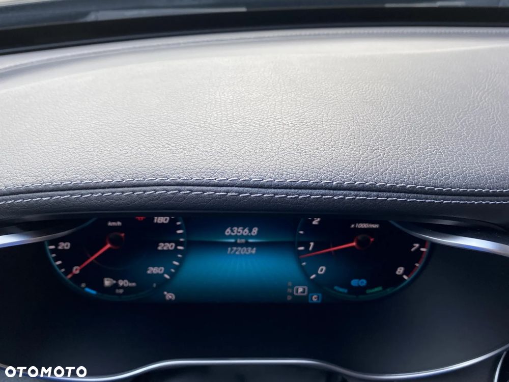Mercedes-Benz Klasa C 200 4Matic 9G-TRONIC - 27