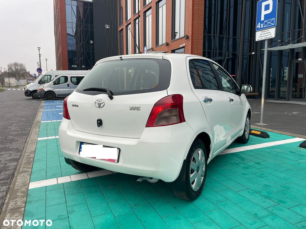 Toyota Yaris 1.0 Terra - 6