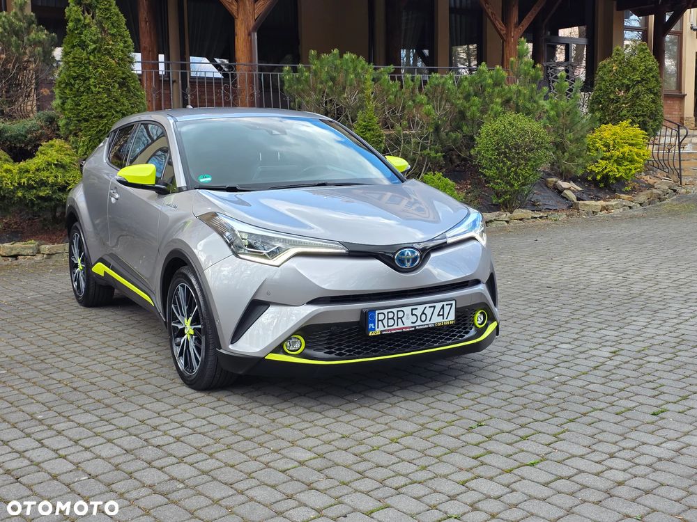 Toyota C-HR 1.8 Hybrid Neon Lime powered by JBL - 32