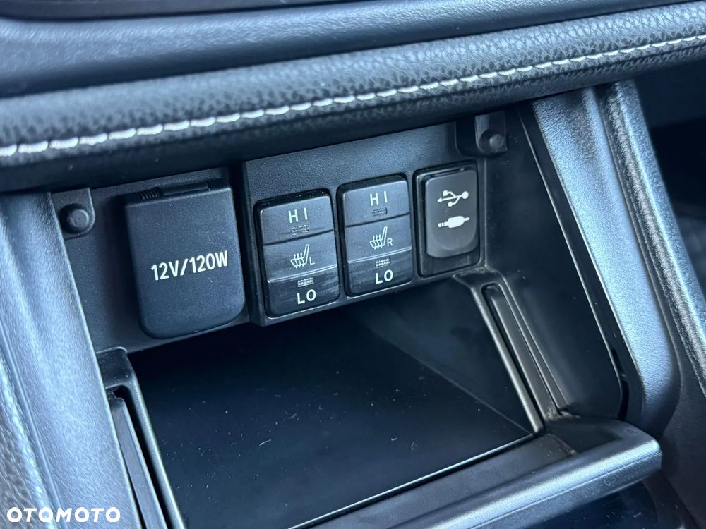 Toyota Corolla 1.6 50th Anniversary MS - 18