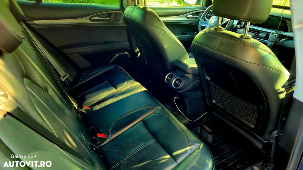 Alfa Romeo Stelvio 2.2 Diesel 16V AT8-Q4 Executive - 9