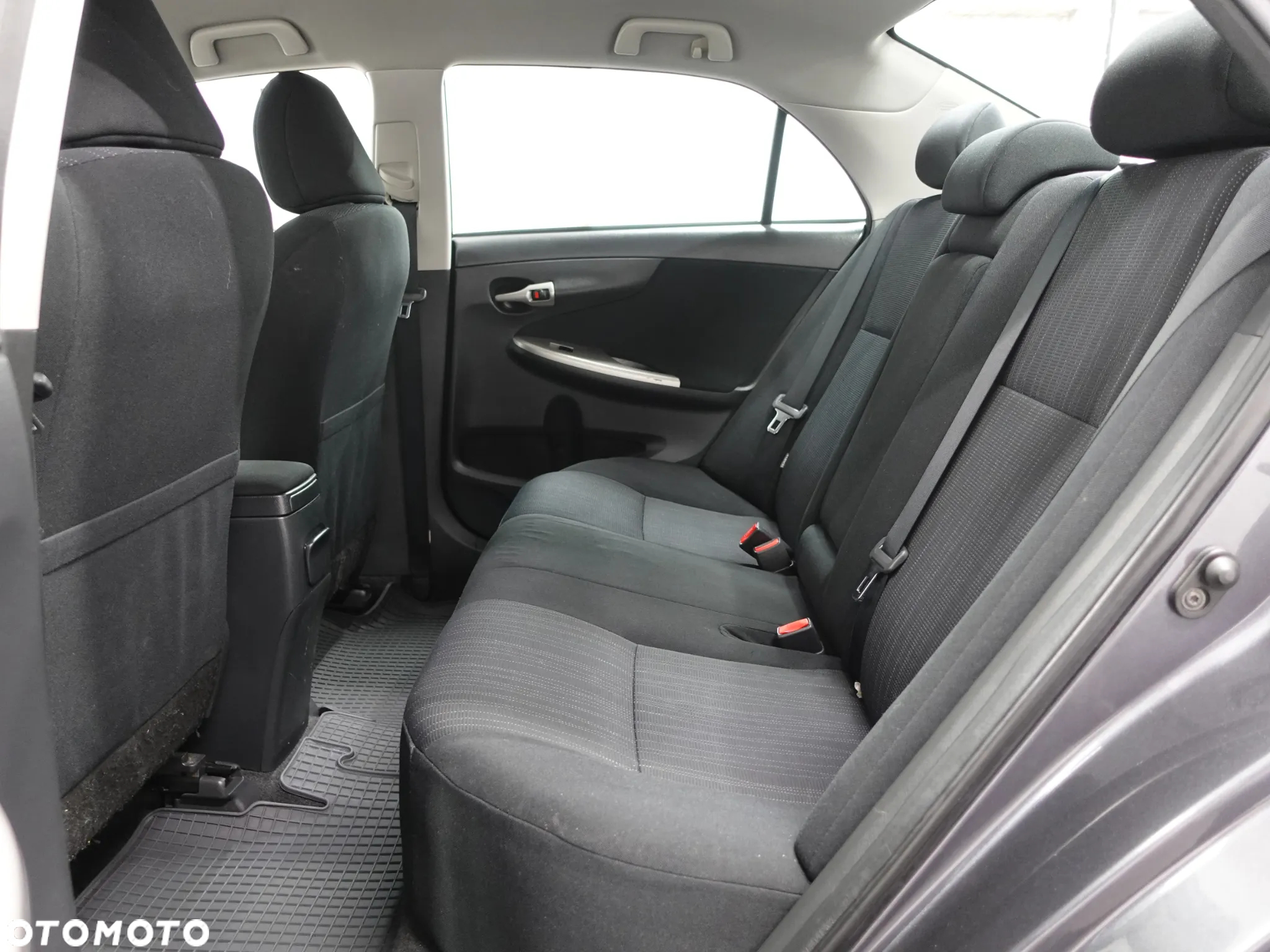 Toyota Corolla 1.6 Luna - 23