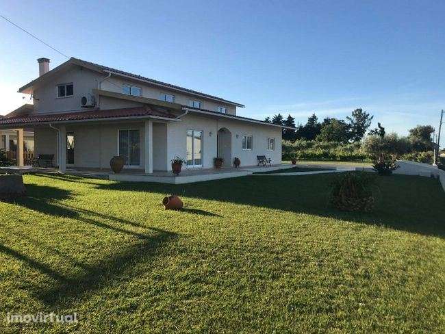 Moradia T4 para venda - Grande imagem: 2/9