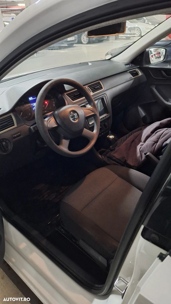 Skoda RAPID 1.4 TSI DSG Ambition - 10