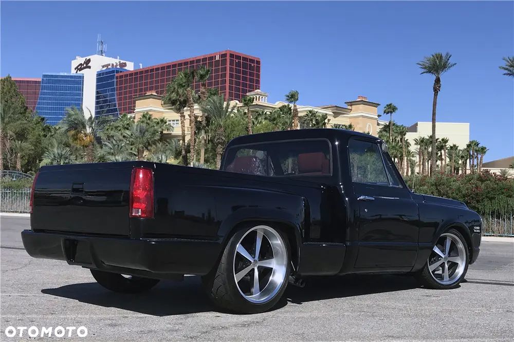 GMC Inny - 36
