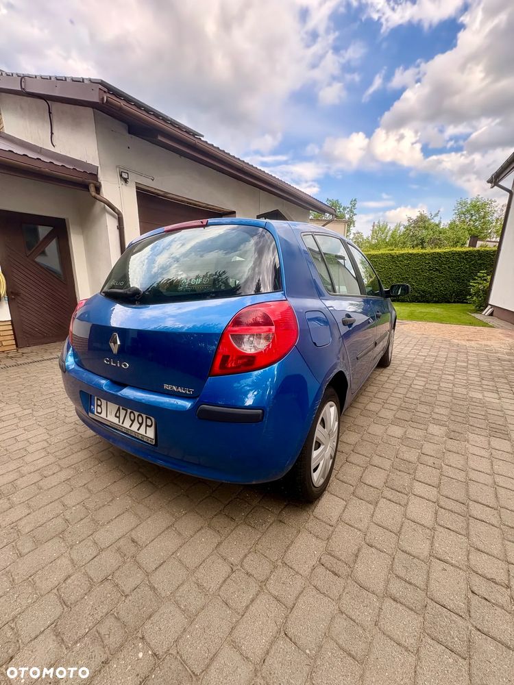 Renault Clio 1.5 dCi Authentique - 7