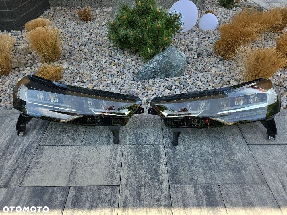 RENAULT CAPTUR II LIFT MITSUBISHI ASX Lampy Full Led 260100091R 260107674R - 1