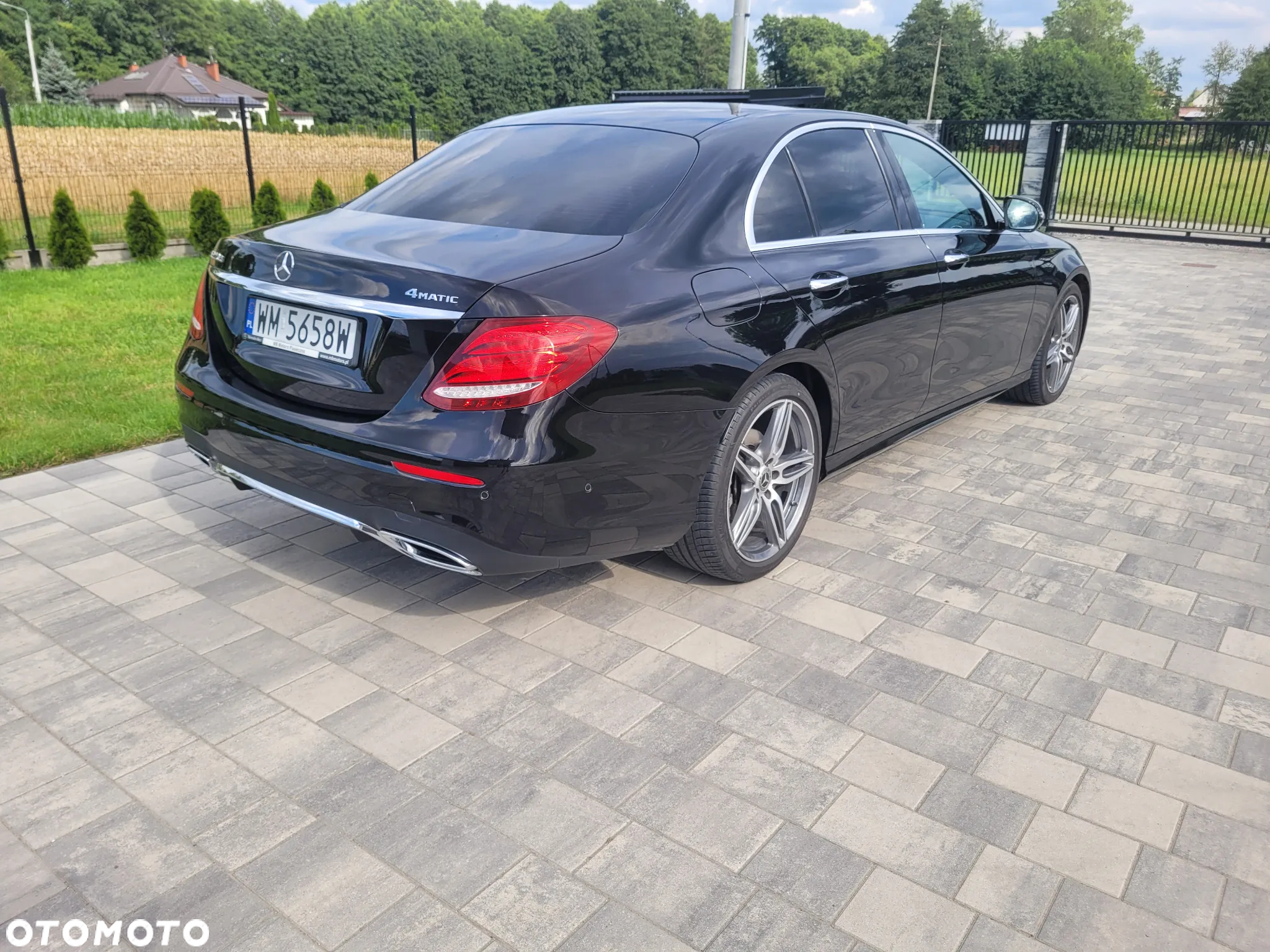 Mercedes-Benz Klasa E 220 d 4-Matic 9G-TRONIC - 5