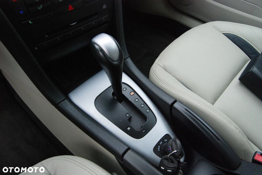 Saab 9-3 2.0T Aero - 32