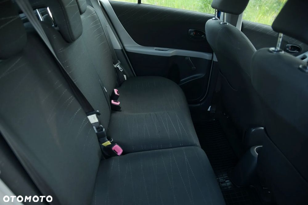 Toyota Yaris 1.0 VVT-i - 25