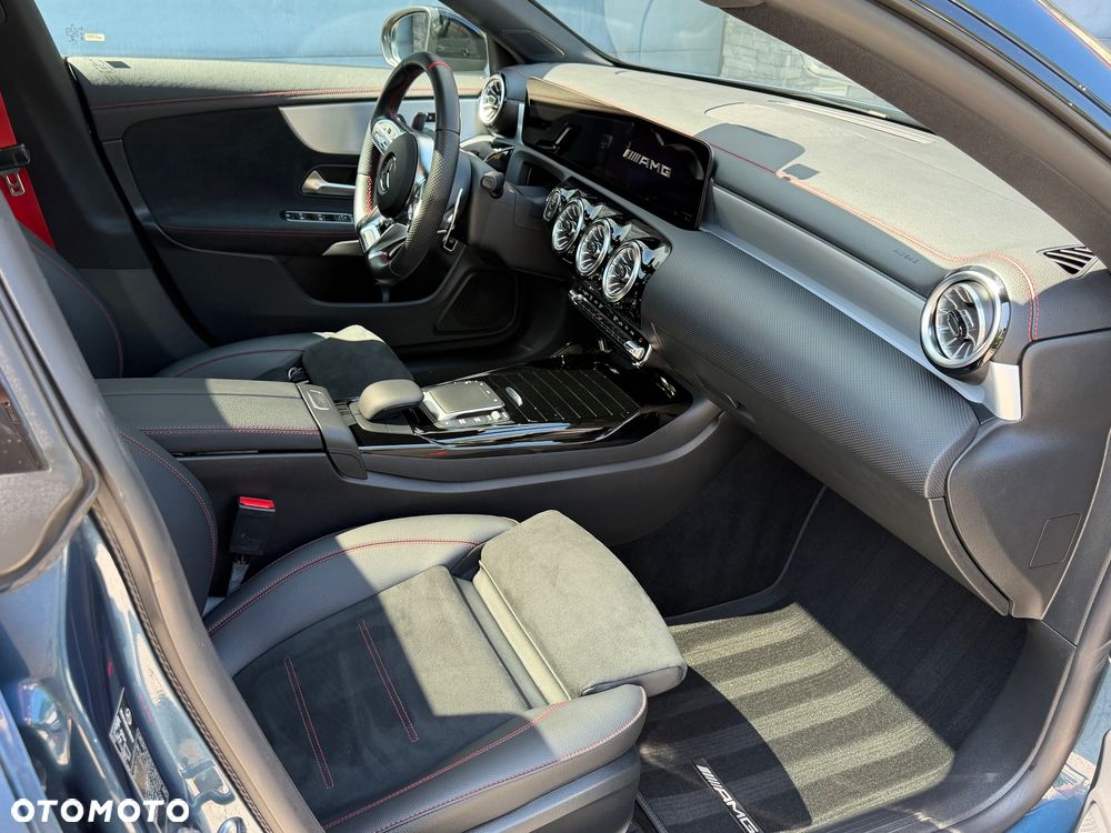 Mercedes-Benz CLA AMG 35 4-Matic 7G-DCT - 11
