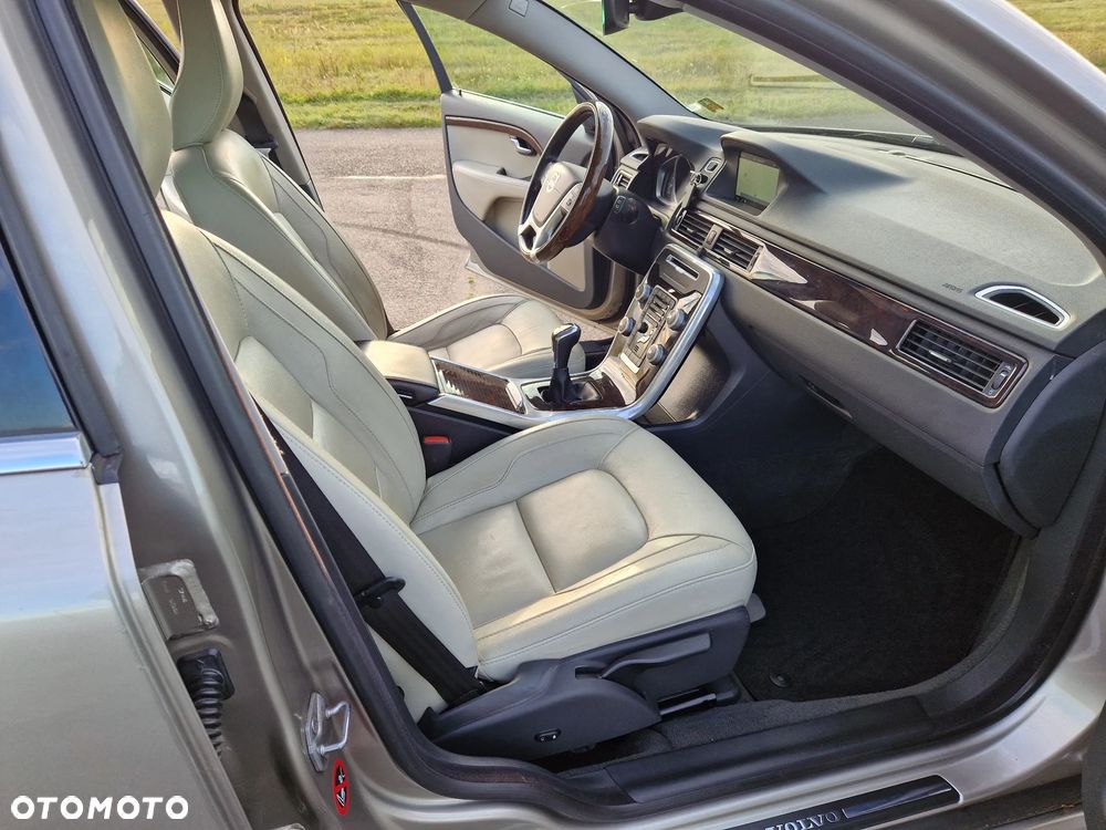 Volvo V70 D4 Momentum - 11