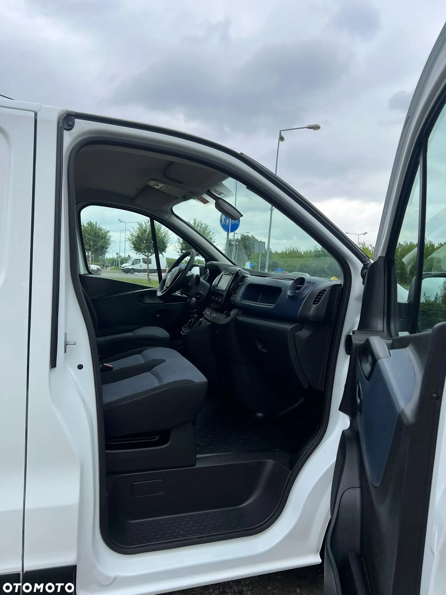 Opel Vivaro - 14