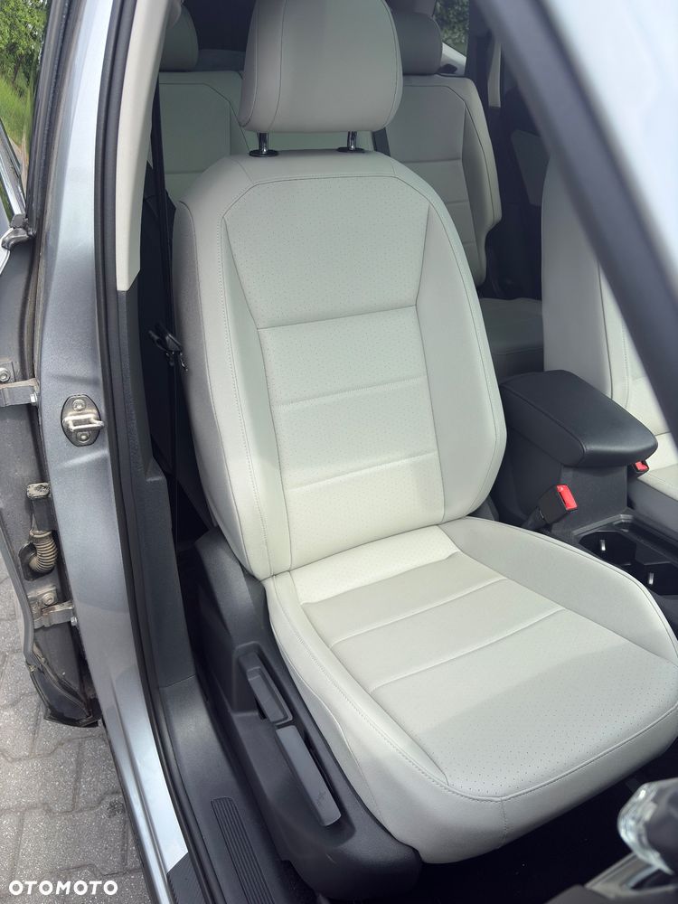 Volkswagen Tiguan - 13